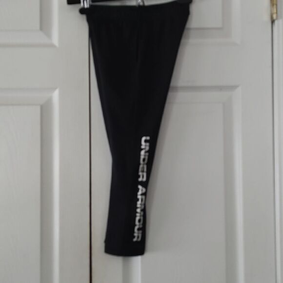 Under Armour wordmark black track comfy pull on pants Sz 4 Side logo NWOT - Picture 3 of 4